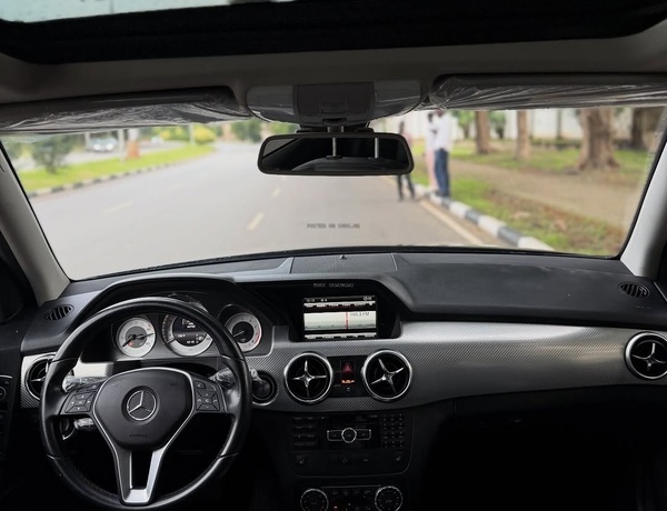 Mercedes-Benz GLK350 (2014) – Foreign Used  Location: Asokoro