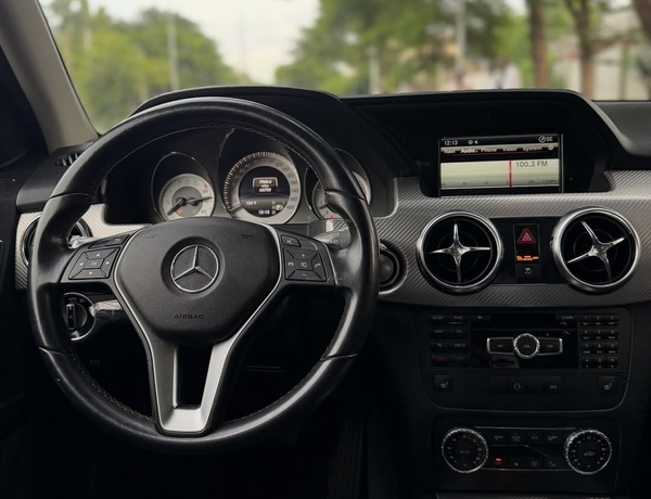 Mercedes-Benz GLK350 (2014) – Foreign Used  Location: Asokoro