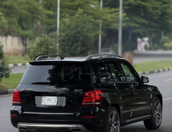 Mercedes-Benz GLK350 (2014) – Foreign Used  Location: Asokoro