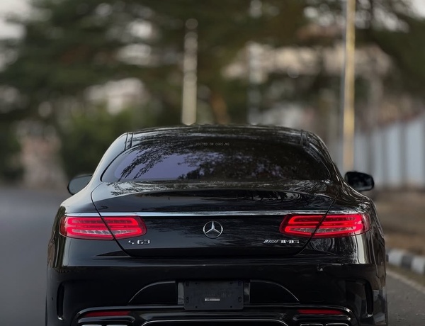 Foreign Used Mercedes-Benz S63 AMG 2015 for Sale In Abuja