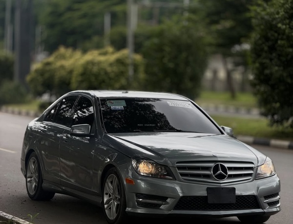 MERCEDES-BENZ C300 2014 FOR SALE