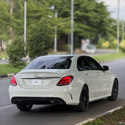  Mercedes-Benz C300 (2017) – Foreign Used🔥 Premium Comfort & Smooth Performance