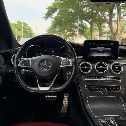  Mercedes-Benz C300 (2017) – Foreign Used🔥 Premium Comfort & Smooth Performance