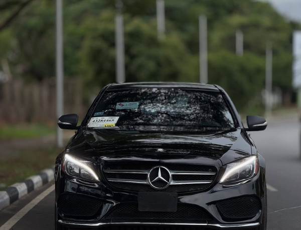 2015 MERCEDES-BENZ C300 – FOREIGN USED | EXECUTIVE LUXURY SEDAN 