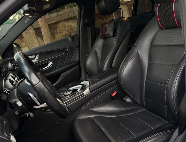 2015 MERCEDES-BENZ C300 – FOREIGN USED | EXECUTIVE LUXURY SEDAN 