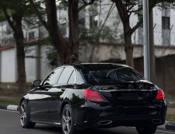 2015 MERCEDES-BENZ C300 – FOREIGN USED | EXECUTIVE LUXURY SEDAN 