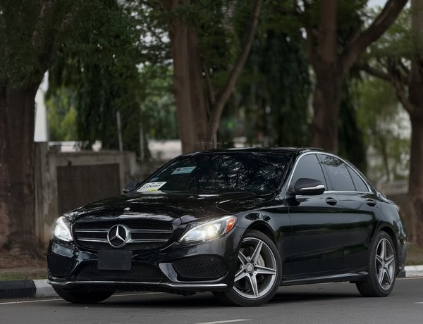2015 MERCEDES-BENZ C300 – FOREIGN USED | EXECUTIVE LUXURY SEDAN 