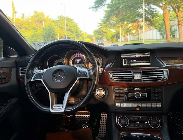 Mercedes-Benz CLS550 (2014)  Foreign Used🇩🇪 Premium Comfort & Performance