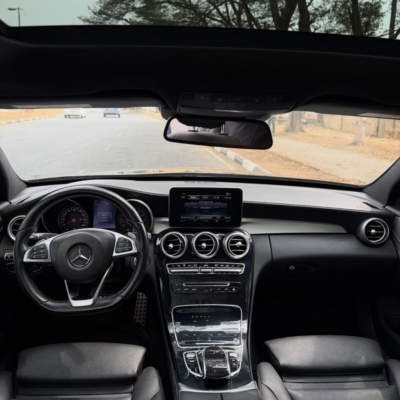 Foreign Used Mercedes Benz C400 2015 for Sale In Abuja image