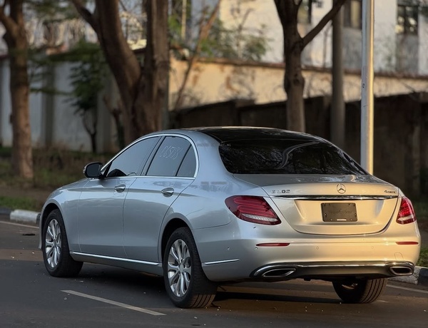 2016 MERCEDES-BENZ E300 – FOREIGN USED | EXECUTIVE LUXURY SEDAN
