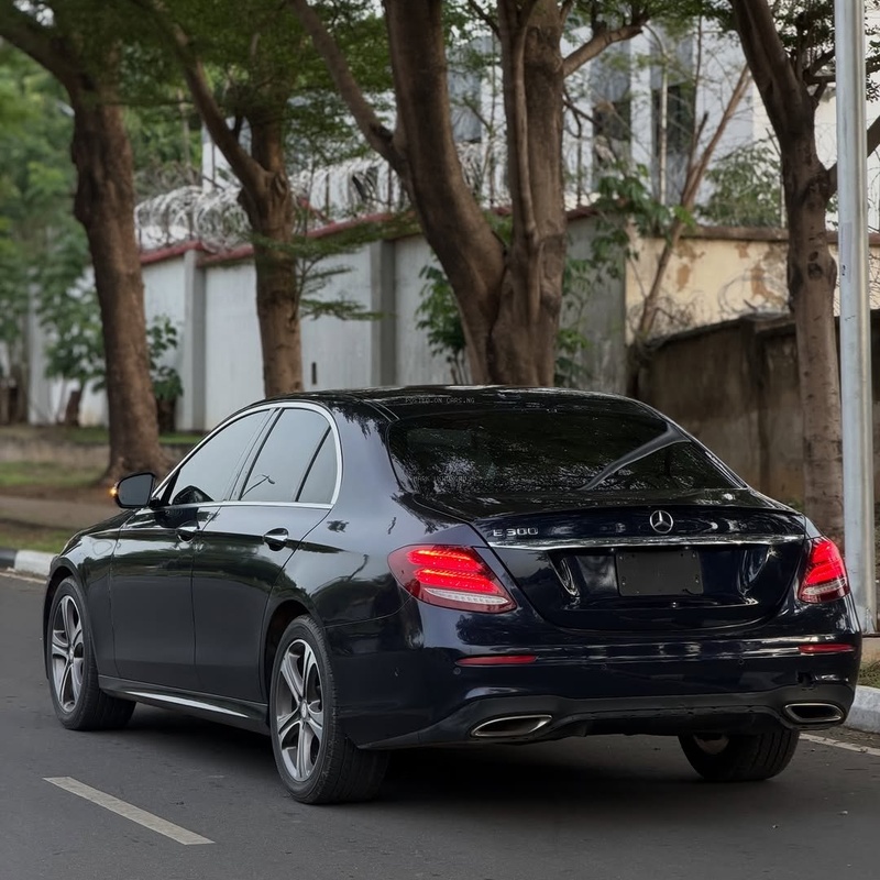 Mercedes-Benz E300 (2017)  Foreign Used 🔥 Limited Offer, Inspection Welcome image