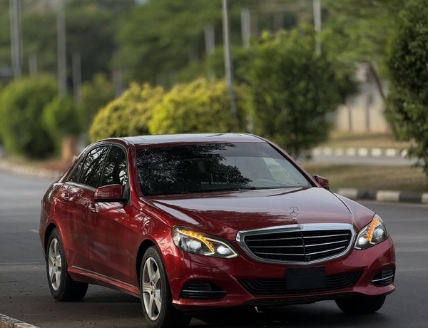 2015 MERCEDES-BENZ E350 – FOREIGN USED – Super Sharp Luxury Ride