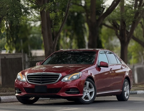 2015 MERCEDES-BENZ E350 – FOREIGN USED – Super Sharp Luxury Ride