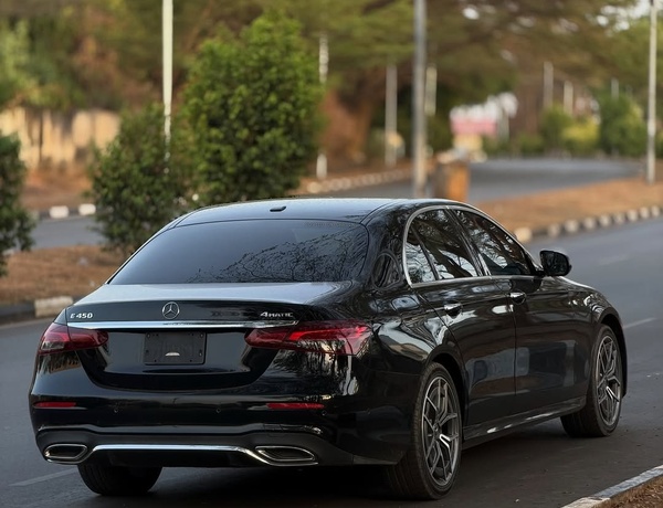 Mercedes-Benz E450 2021  – Luxury Meets Performance