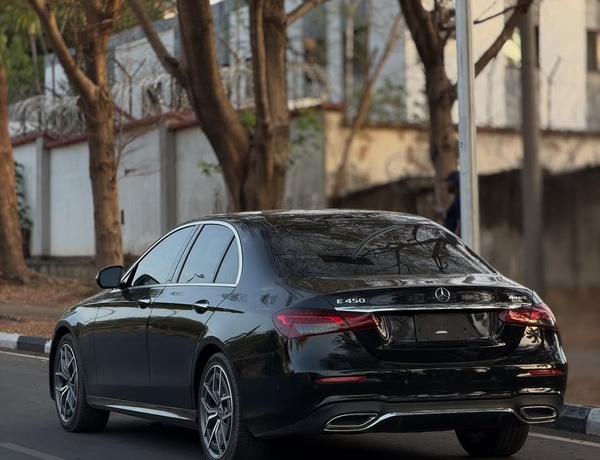 Mercedes-Benz E450 2021  – Luxury Meets Performance