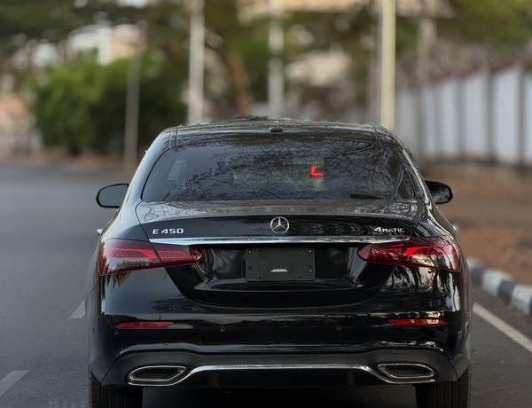 Mercedes-Benz E450 2021  – Luxury Meets Performance