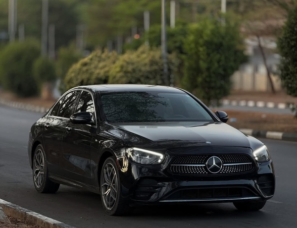 Mercedes-Benz E450 2021  – Luxury Meets Performance