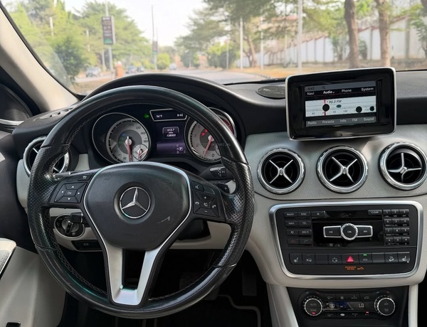 Foreign Used Mercedes Benz GLA250 2015 model for Sale In Abuja