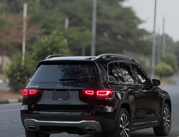 Foreign Used Mercedes Benz GLB250 2022  for Sale In Abuja