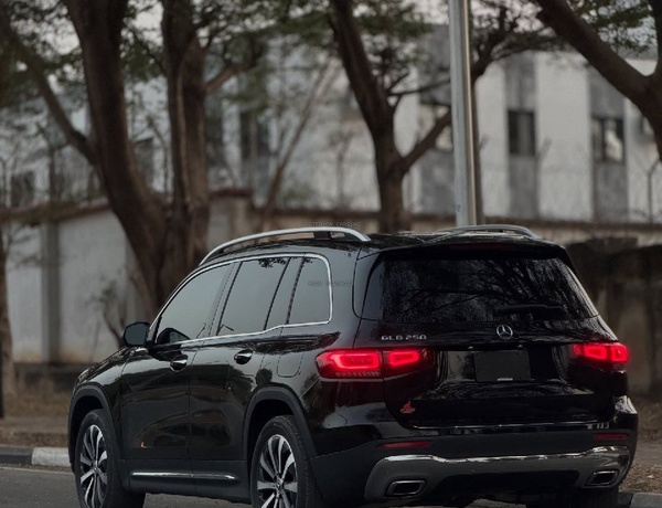 Foreign Used Mercedes Benz GLB250 2022  for Sale In Abuja