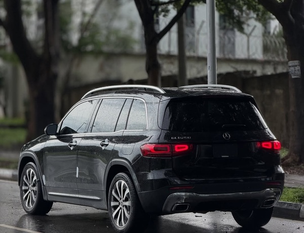 Mercedes-Benz GLB250 (2021) – Foreign Used In Ibadan