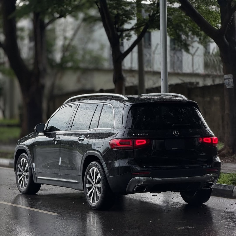 Mercedes-Benz GLB250 (2021) – Foreign Used In Ibadan image