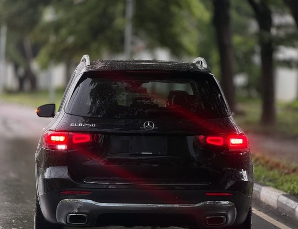 Mercedes-Benz GLB250 (2021) – Foreign Used In Ibadan