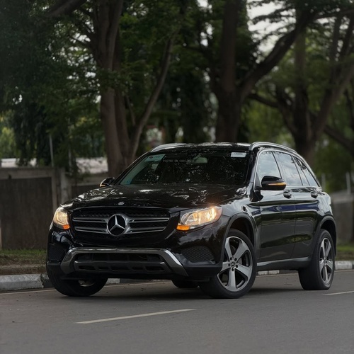 Mercedes-Benz GLC300 (2016)  🇩🇪 Executive Compact SUV Available