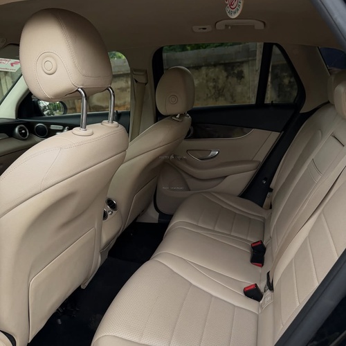 Mercedes-Benz GLC300 (2016)  🇩🇪 Executive Compact SUV Available