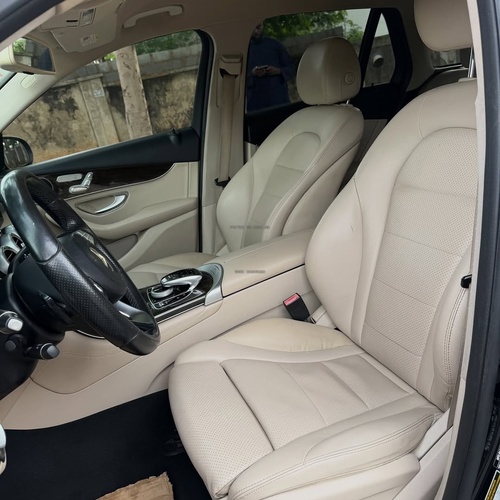 Mercedes-Benz GLC300 (2016)  🇩🇪 Executive Compact SUV Available