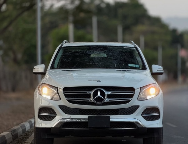 Foreign Used Mercedes Benz GLE350 Luxury SUV for Sale In Abuja