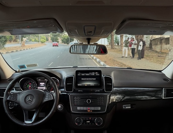  Foreign Used Mercedes Benz GLE350 Luxury SUV for Sale In Abuja