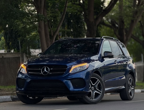 Mercedes Benz GLE350 2018🔥 Premium Comfort & Smooth Drive
