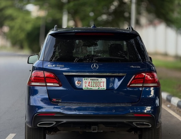 Mercedes Benz GLE350 2018🔥 Premium Comfort & Smooth Drive