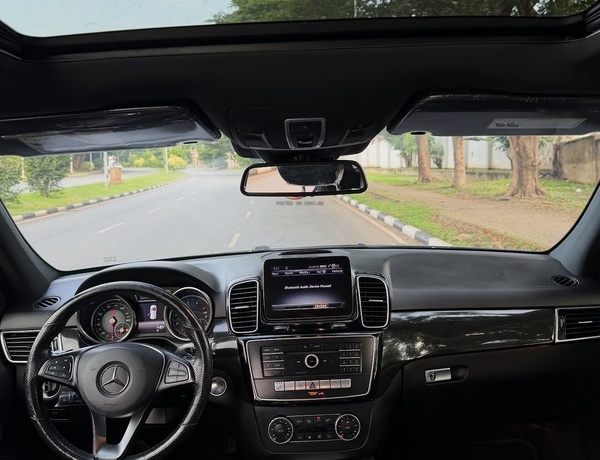 Mercedes Benz GLE350 2018🔥 Premium Comfort & Smooth Drive