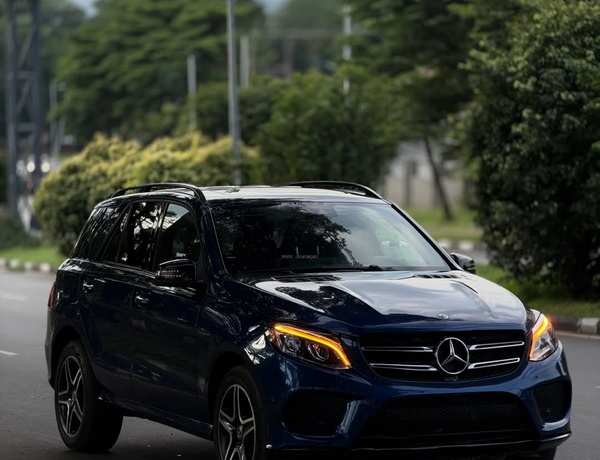Mercedes Benz GLE350 2018🔥 Premium Comfort & Smooth Drive
