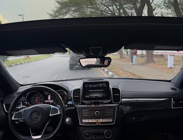 MERCEDES BENZ 2017 GLE43 AMG – FULL OPTION, VERY CLEAN CONDITION