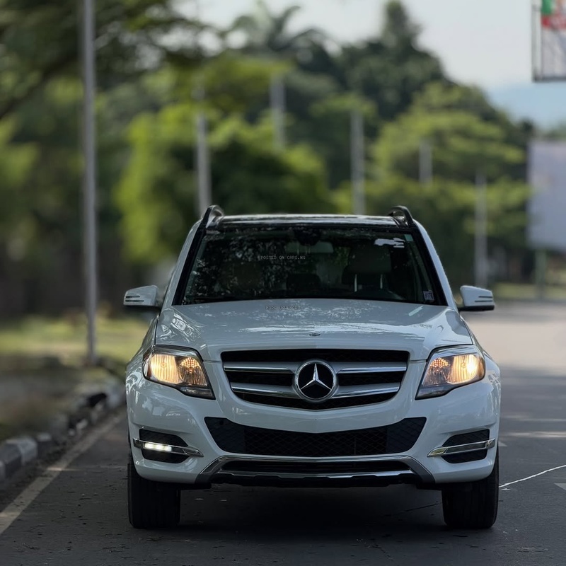 Mercedes Benz GLK350 2015🔥 Compact Luxury SUV & Strong Engine image