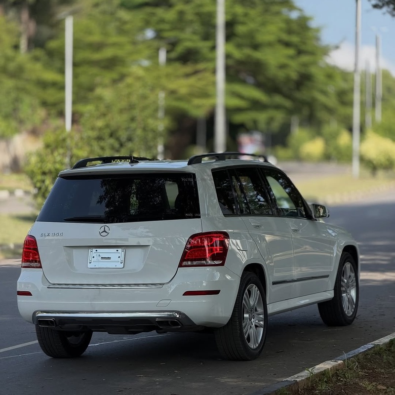 Mercedes Benz GLK350 2015🔥 Compact Luxury SUV & Strong Engine image