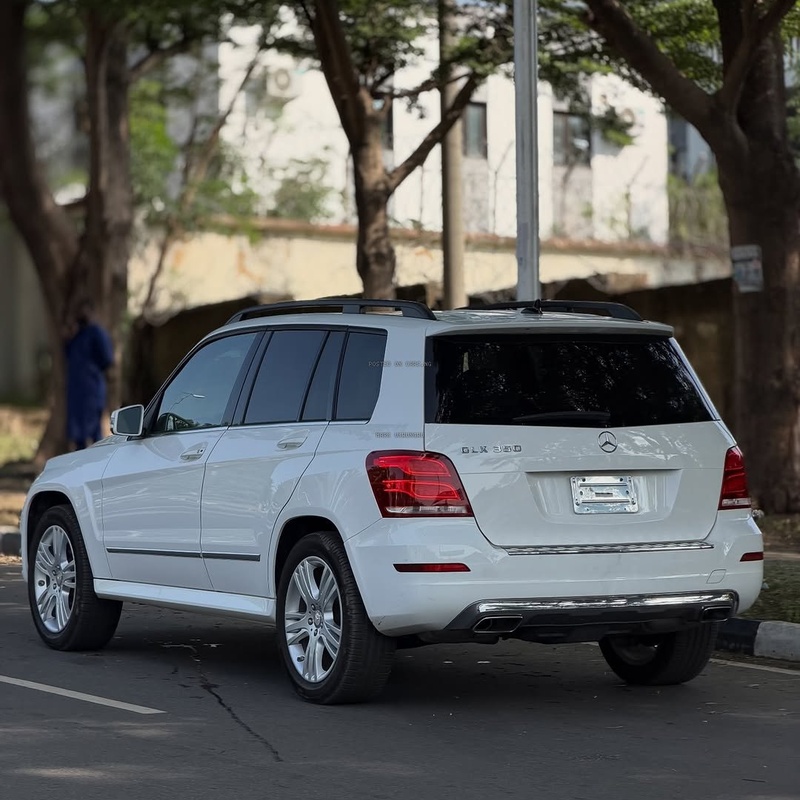 Mercedes Benz GLK350 2015🔥 Compact Luxury SUV & Strong Engine image