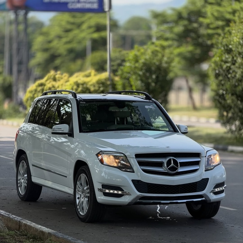 Mercedes Benz GLK350 2015🔥 Compact Luxury SUV & Strong Engine image