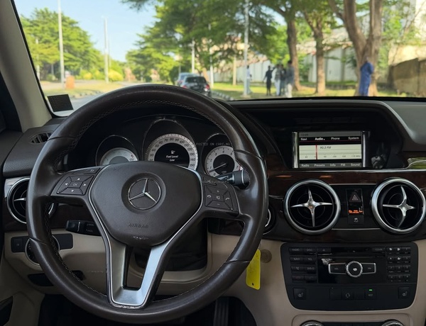 Mercedes Benz GLK350 2015🔥 Compact Luxury SUV & Strong Engine