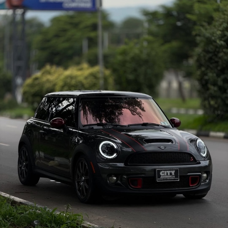 Mini Cooper S Limited Edition 2013 Premium Compact Luxury Car image