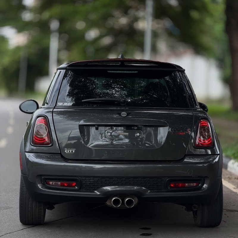 Mini Cooper S Limited Edition 2013 Premium Compact Luxury Car image