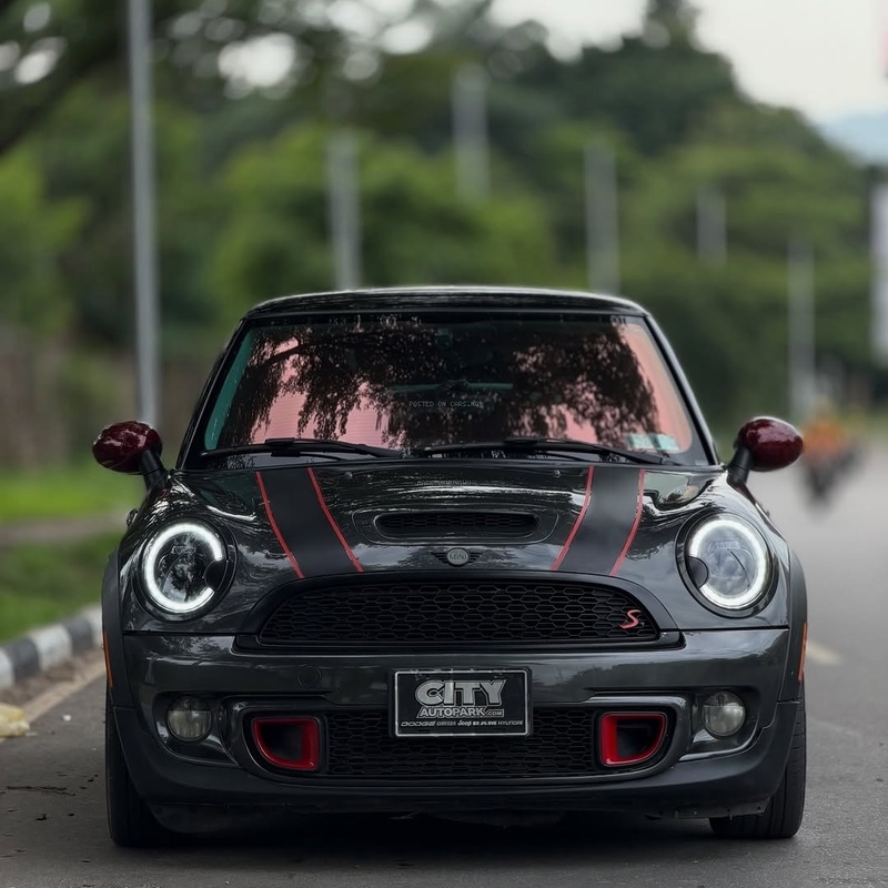 Mini Cooper S Limited Edition 2013 Premium Compact Luxury Car image