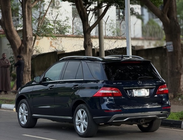Mercedes-Benz ML350 (2015) – Foreign Used Smooth Drive, Powerful Engine & Comfort