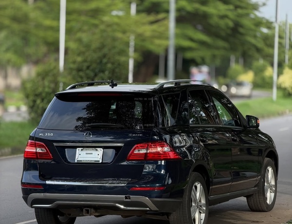 Mercedes-Benz ML350 (2015) – Foreign Used Smooth Drive, Powerful Engine & Comfort