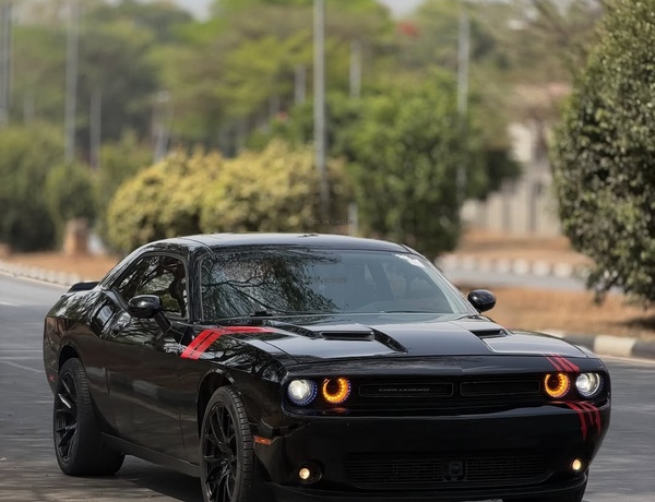 Muscle Car Alert –  Dodge Challenger 2018 Full Option Ready