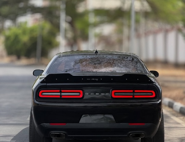 Muscle Car Alert –  Dodge Challenger 2018 Full Option Ready