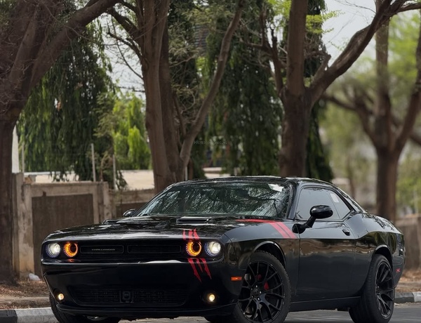 Muscle Car Alert –  Dodge Challenger 2018 Full Option Ready